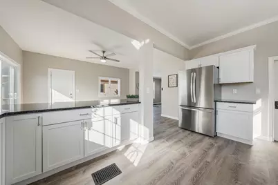 1357 Ceape Avenue, Oshkosh, WI 54901 - Photo 13