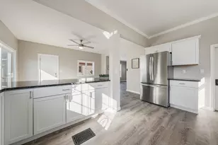 1357 Ceape Ave, Oshkosh, WI 54901 - Photo 13