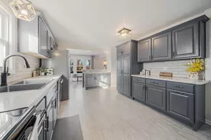 624 E Quincy St, New London, WI 54961 - Photo 7