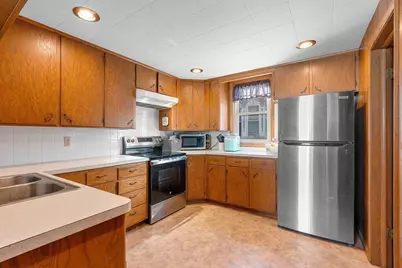 313 S Mill Street, Hortonville, WI 54944 - Photo 9