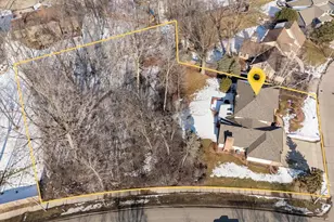 600 E Woodcrest Dr, Appleton, WI 54915 - Photo 3