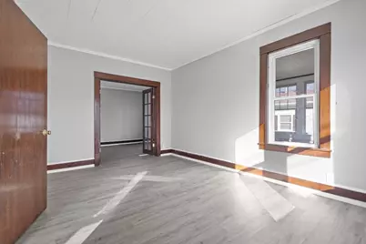 908 W 10th Avenue, Oshkosh, WI 54902 - Photo 15