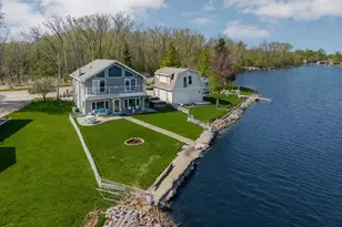 2210 Westwind Rd, Oshkosh, WI 54904 - Photo 3