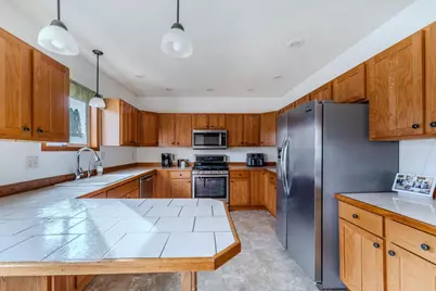 1112 Dove Street, Oshkosh, WI 54902 - Photo 9
