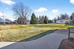 1069 Martin Ave, Fond du Lac, WI 54935 - Photo 29