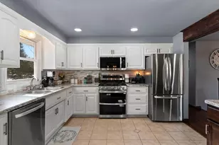 3869 Silver Bow Dr, Green Bay, WI 54313 - Photo 7