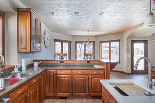 849 Whisper Falls Ln, Menasha, WI 54952 - Photo 9