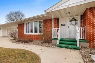 722 Lee Ave, Brillion, WI 54110 - Photo 3