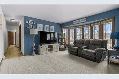 722 Lee Avenue, Brillion, WI 54110 - Photo 5