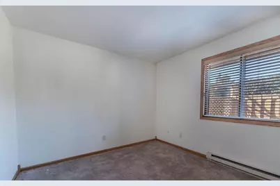 1377 W 18th Avenue, Oshkosh, WI 54902 - Photo 15