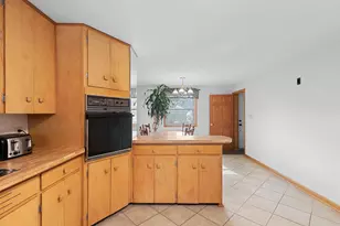 3137 Parkdale Dr, Marinette, WI 54143 - Photo 9