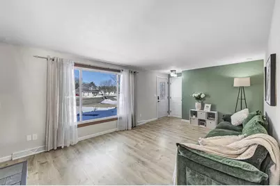 313 Steven Court, Denmark, WI 54208 - Photo 7