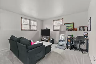 1050 Van Buren Ave, Oshkosh, WI 54902 - Photo 19