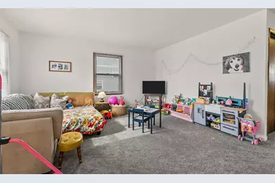 1050 Van Buren Avenue, Oshkosh, WI 54902 - Photo 3