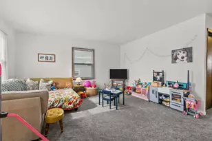 1050 Van Buren Ave, Oshkosh, WI 54902 - Photo 3