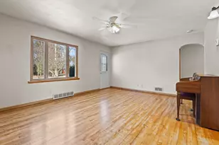 1930 Pershing Rd, New London, WI 54961 - Photo 9