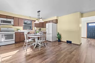 1410 Miami Cir, Little Chute, WI 54140 - Photo 11