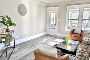 327 Oak St, Menasha, WI 54952 - Photo 9