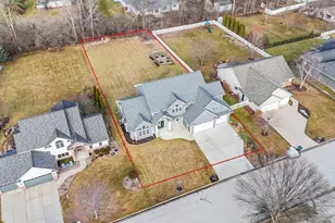 657 Black Earth Dr, De Pere, WI 54115 - Photo 5