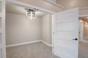 657 Black Earth Dr, De Pere, WI 54115 - Photo 43