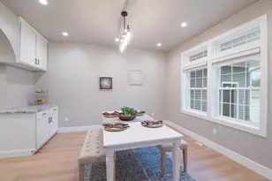 657 Black Earth Dr, De Pere, WI 54115 - Photo 25