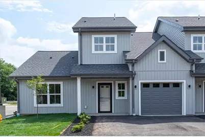 1068 W 20th Avenue, Oshkosh, WI 54902 - Photo 1