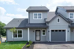 1068 W 20th Ave, Oshkosh, WI 54902 - Photo 1