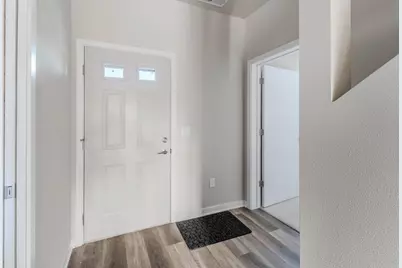 1068 W 20th Avenue, Oshkosh, WI 54902 - Photo 17