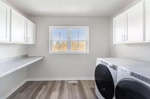 1068 W 20th Ave, Oshkosh, WI 54902 - Photo 25