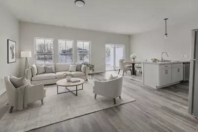 1068 W 20th Avenue, Oshkosh, WI 54902 - Photo 3