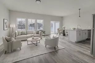 1068 W 20th Ave, Oshkosh, WI 54902 - Photo 3