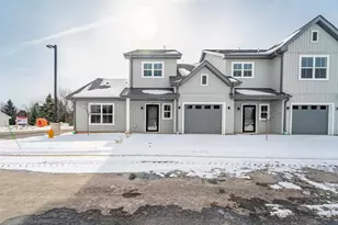 1068 W 20th Ave, Oshkosh, WI 54902 - Photo 29