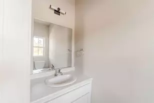 1068 W 20th Ave, Oshkosh, WI 54902 - Photo 13