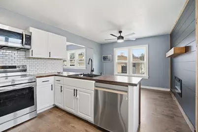 250 W Caroline Street, Markesan, WI 53946 - Photo 11