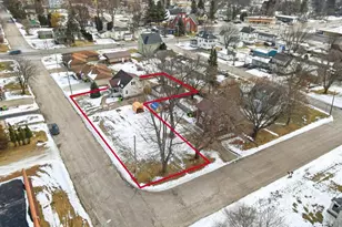 250 W Caroline St, Markesan, WI 53946 - Photo 3