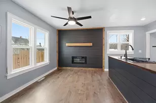 250 W Caroline St, Markesan, WI 53946 - Photo 7