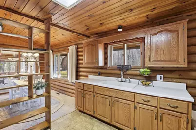 N8874 S Coop Road, Menasha, WI 54952 - Photo 11