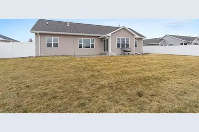 1748 Bridge Port Circle, De Pere, WI 54115 - Photo 21