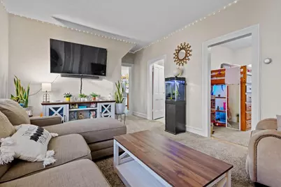 118 W 12th Avenue, Oshkosh, WI 54902 - Photo 9