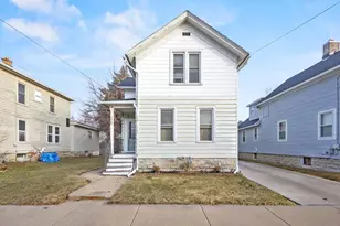 118 W 12th Ave, Oshkosh, WI 54902 - Photo 3