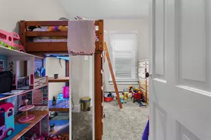 118 W 12th Ave, Oshkosh, WI 54902 - Photo 11