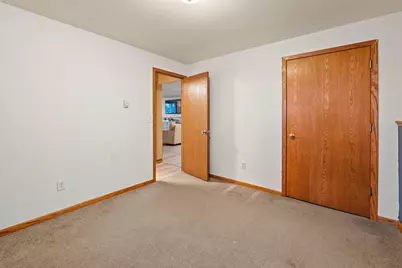 2012 Roberts Avenue, Oshkosh, WI 54904 - Photo 25