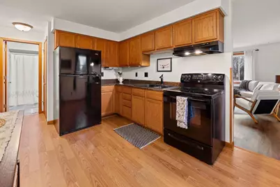 2012 Roberts Avenue, Oshkosh, WI 54904 - Photo 9