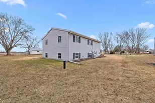 2012 Roberts Ave, Oshkosh, WI 54904 - Photo 27