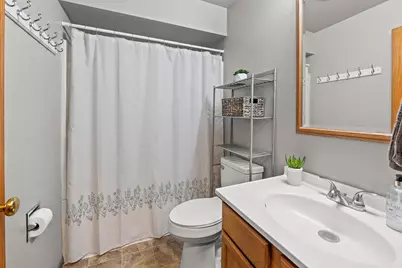 2012 Roberts Avenue, Oshkosh, WI 54904 - Photo 17