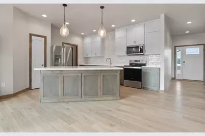 2513 Tipperary Trail, De Pere, WI 54115 - Photo 3