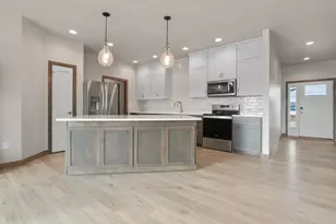 2513 Tipperary Trl, De Pere, WI 54115 - Photo 3