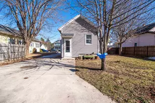 561 Bowen St, Oshkosh, WI 54901 - Photo 21