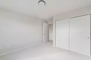 1084 W 20th Ave, Oshkosh, WI 54902 - Photo 21