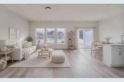 1084 W 20th Avenue, Oshkosh, WI 54902 - Photo 3